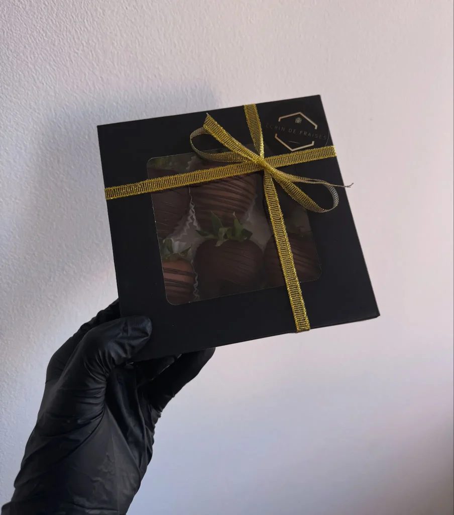 boite de fraises enrobés de chocolat