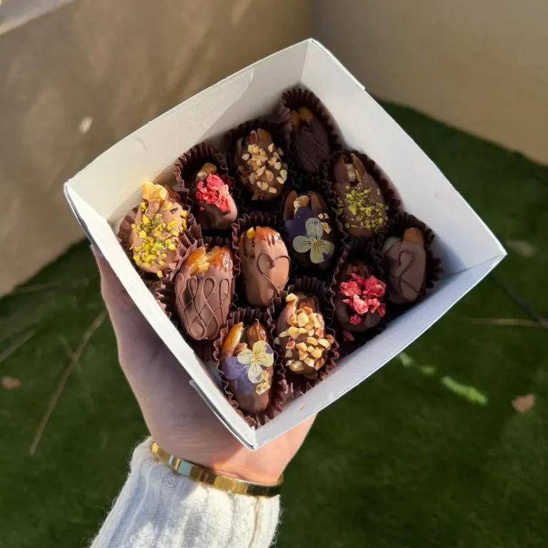 Boite de 6 dattes enrobées de chocolat